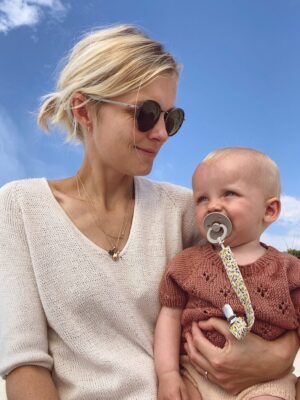 PetiteKnit Cumulus Tee is knitted in in Pure Silk by Knitting for Olive in the color Cream. PetiteKnit Cumulus Tee is knitted in in Pure Silk by Knitting for Olive in the color Cream.