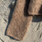 De bruine Ivy Sweater is gebreid van Isager Soft van Isager in de kleur E7S.