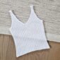 De Mia Top is gebreid met Drops Belle.