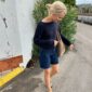 The blue Sevilla Blouse is knitted in Palet by Isager in color Navy held together with Trio 1 by Isager in the color Navy.