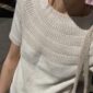 Das weiße Anker Tee aus dem Garn „Elise“ von Permin in der Farbe „Råhvid“ [09] gestrickt.